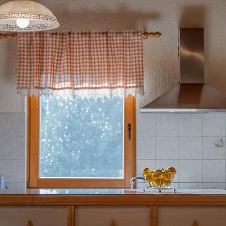 Semesterbostad Garden House Kablar *