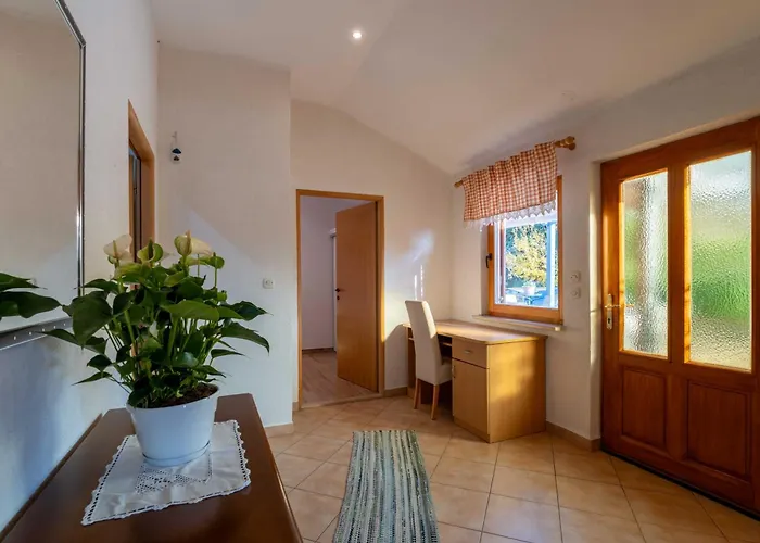 Garden House Kablar * Пула