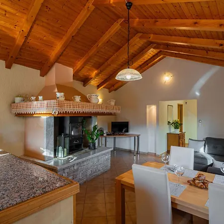 Nyaraló Garden House Kablar Póla