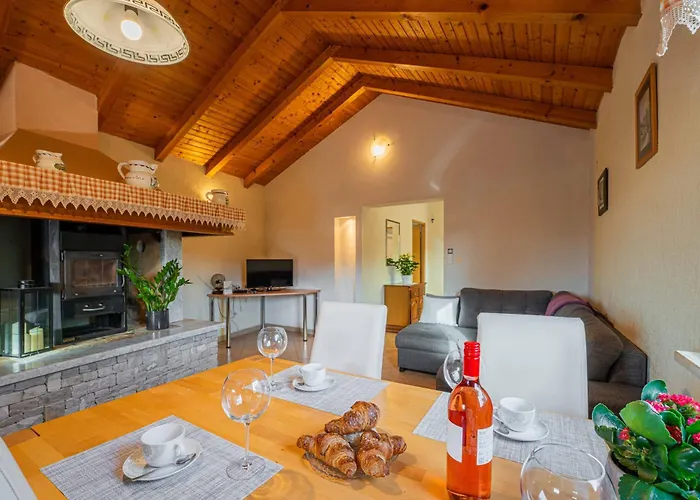 Semesterbostad Garden House Kablar