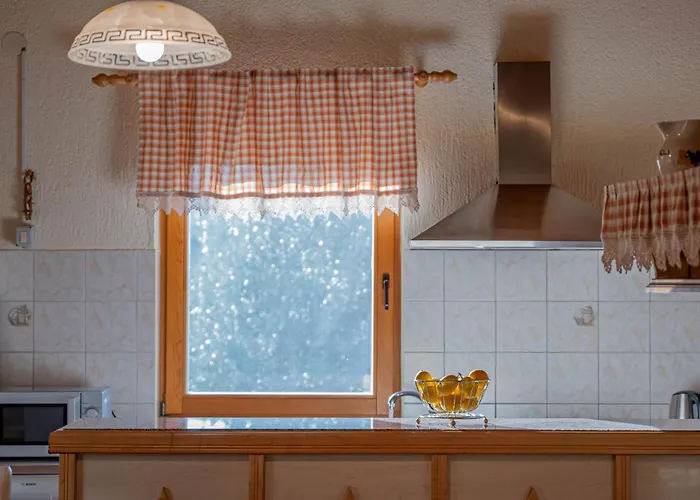 Semesterbostad Garden House Kablar *