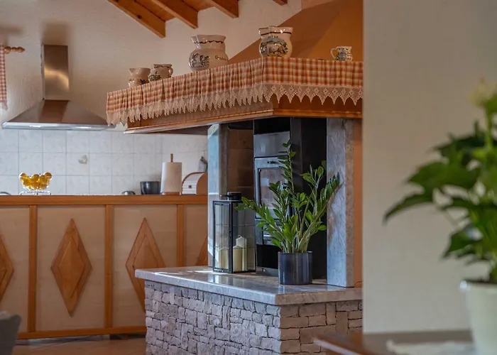 Garden House Kablar Semesterbostad